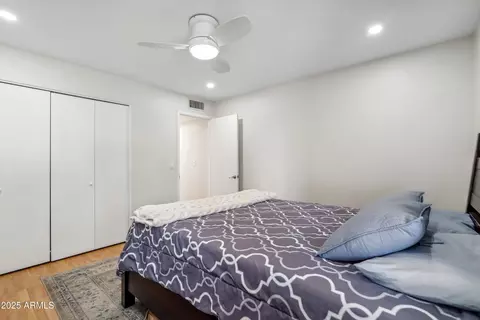 Bedroom - 5542 N 10th St, Phoenix, AZ 85014 photo 2 of 6