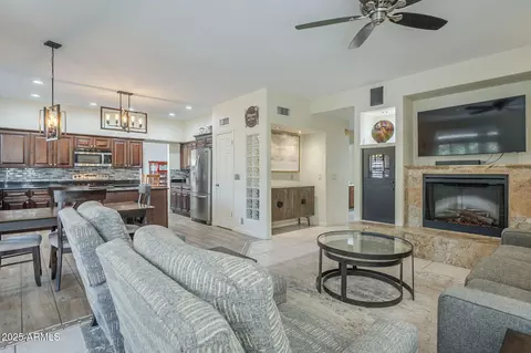 Living - 2114 Escuda Rd, Phoenix, AZ 85024 photo 6 of 6
