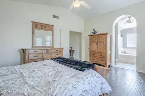 Bedroom - 2114 Escuda Rd, Phoenix, AZ 85024 photo 6 of 7