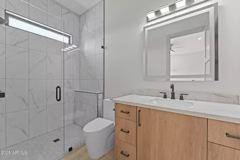 Bath - 39302 N 30th Dr, Phoenix, AZ 85086 photo 10 of 11