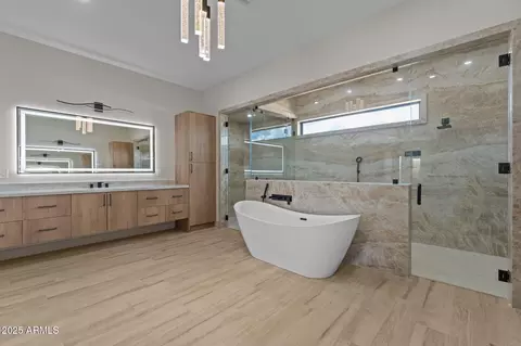 Bath - 39302 N 30th Dr, Phoenix, AZ 85086 photo 2 of 11