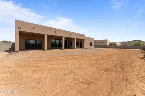 Exterior - 39302 N 30th Dr, Phoenix, AZ 85086 photo 4 of 6