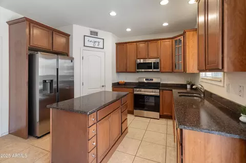 2331 E Sunland Ave, Phoenix, AZ 85040 photo 5