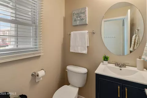 2331 E Sunland Ave, Phoenix, AZ 85040 photo 9