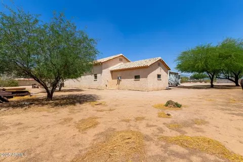 Exterior - 2131 E Rose Garden Ln, Phoenix, AZ 85024 photo 7 of 7