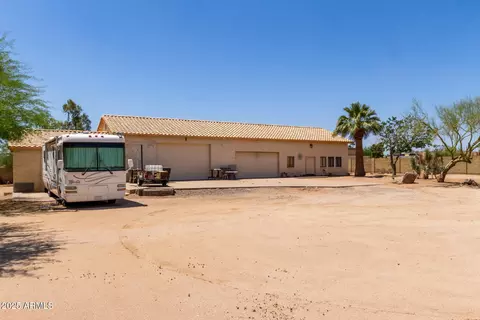 Exterior - 2131 E Rose Garden Ln, Phoenix, AZ 85024 photo 1 of 7