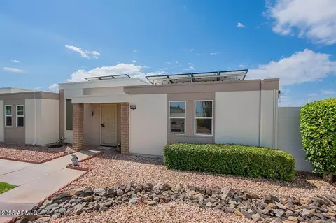14080 N Newcastle Dr, Sun City, AZ 85351