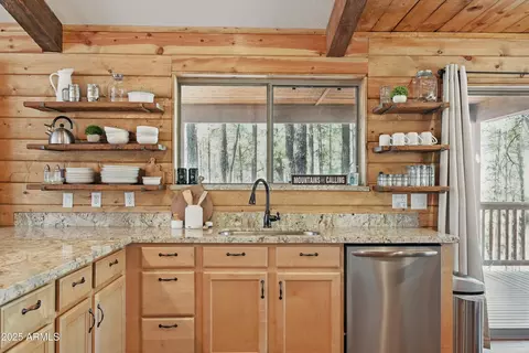 Kitchen - 169 E Green Apple Ln, Payson, AZ 85541 photo 2 of 3