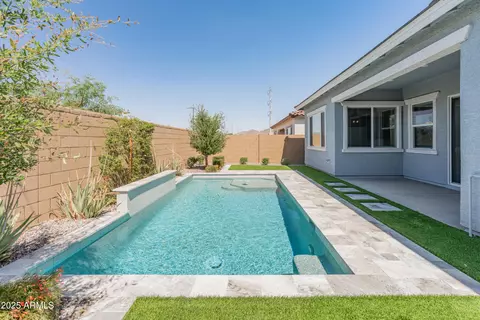 Exterior - 3260 W Caleb Rd, Phoenix, AZ 85083 photo 3 of 10