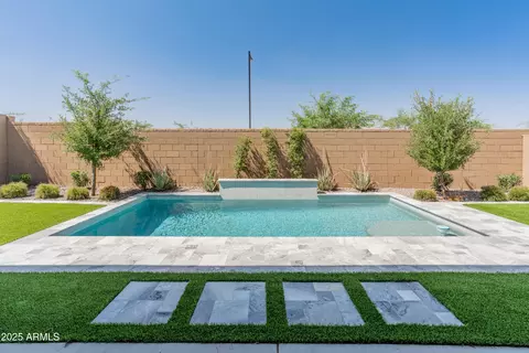 Exterior - 3260 W Caleb Rd, Phoenix, AZ 85083 photo 2 of 10