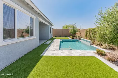Exterior - 3260 W Caleb Rd, Phoenix, AZ 85083 photo 9 of 10
