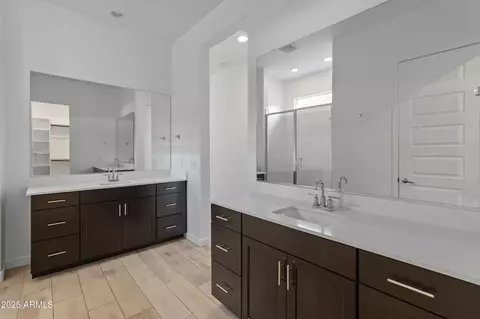 Entry Way - 3260 W Caleb Rd, Phoenix, AZ 85083 photo 2 of 6