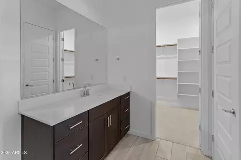 Bath - 3260 W Caleb Rd, Phoenix, AZ 85083 photo 3 of 4