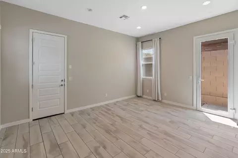 Living - 3260 W Caleb Rd, Phoenix, AZ 85083 photo 2 of 7