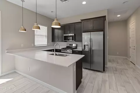 Kitchen - 3260 W Caleb Rd, Phoenix, AZ 85083 photo 3 of 8
