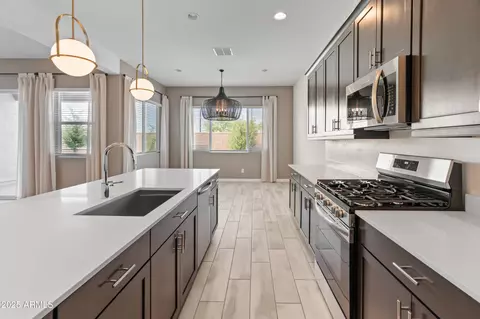 Kitchen - 3260 W Caleb Rd, Phoenix, AZ 85083 photo 7 of 8