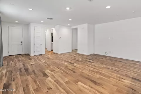 Living - 3264 W Caleb Rd, Phoenix, AZ 85083 photo 3 of 5
