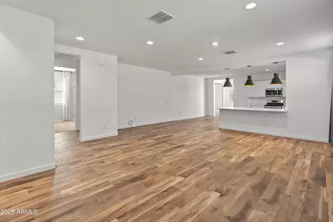 Living - 3264 W Caleb Rd, Phoenix, AZ 85083 photo 1 of 5