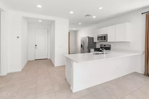 Entry Way - 3268 W Caleb Rd, Phoenix, AZ 85083 photo 1 of 6