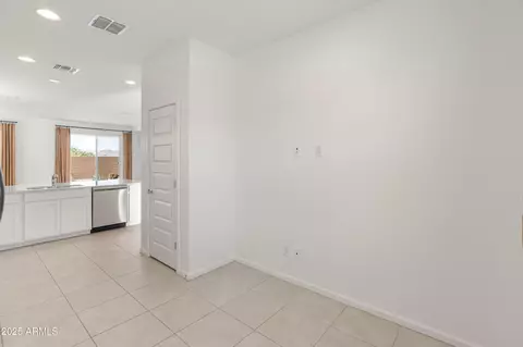 Entry Way - 3268 W Caleb Rd, Phoenix, AZ 85083 photo 6 of 6