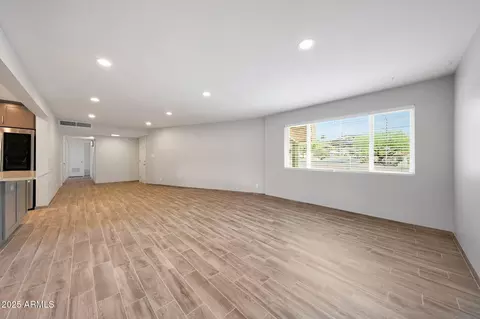 Living - 1320 E Butler Dr, Phoenix, AZ 85020 photo 3 of 4