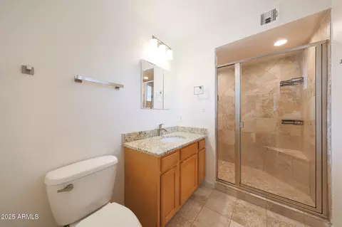 Bath - 1320 E Butler Dr, Phoenix, AZ 85020 photo 2 of 2