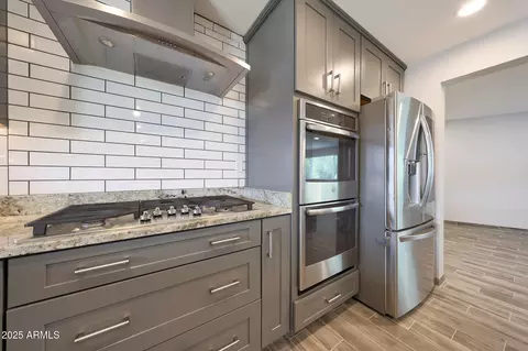 Kitchen - 1320 E Butler Dr, Phoenix, AZ 85020 photo 8 of 8