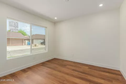 915 E Annette Dr, Phoenix, AZ 85022 photo 13