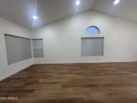 915 E Annette Dr, Phoenix, AZ 85022 photo 5