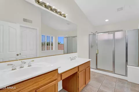 Bath - 7464 E Lompoc Ave, Mesa, AZ 85209 photo 2 of 3