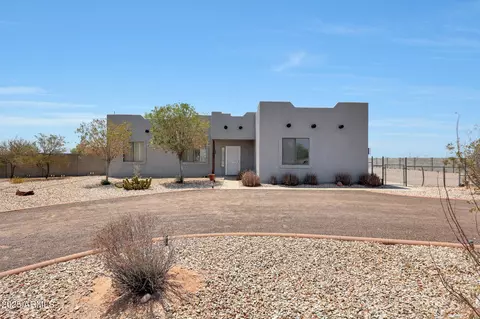 25231 W Blue Sky Dr, Wittmann, AZ 85361