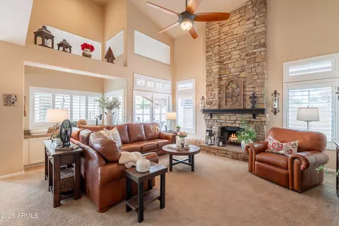 Living - 1667 E Saltsage Dr, Phoenix, AZ 85048 photo 5 of 9