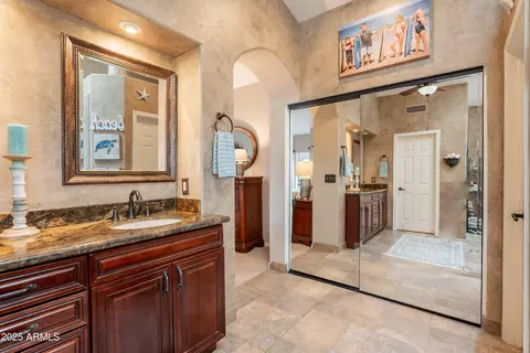 Bath - 1667 E Saltsage Dr, Phoenix, AZ 85048 photo 4 of 7