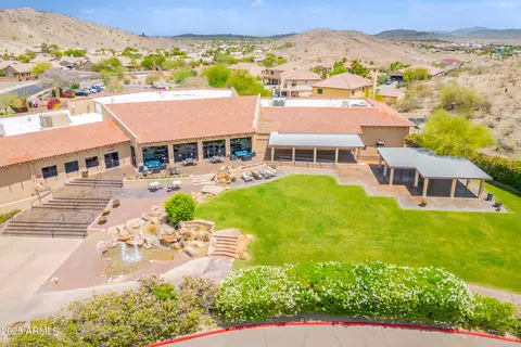 View/Area - 1667 E Saltsage Dr, Phoenix, AZ 85048 photo 8 of 9