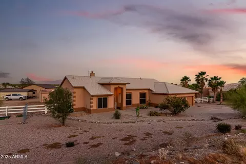 8351 S Summit Dr, Casa Grande, AZ 85193