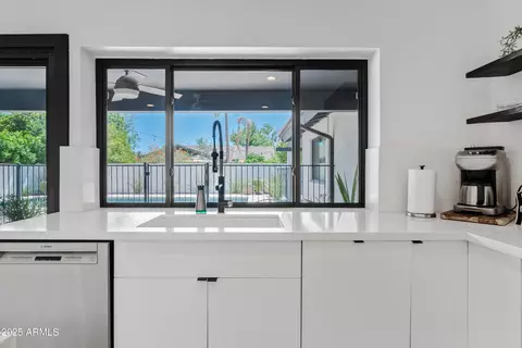 101 E Linger Ln, Phoenix, AZ 85020 photo 19