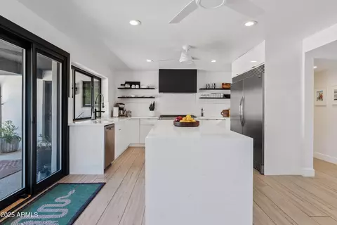 101 E Linger Ln, Phoenix, AZ 85020 photo 17