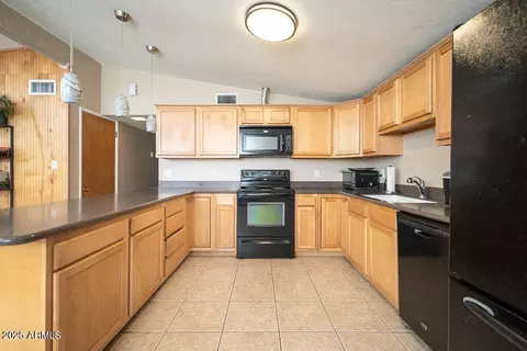 327 E Monte Way, Phoenix, AZ 85042 photo 14