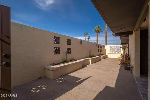 327 E Monte Way, Phoenix, AZ 85042 photo 9