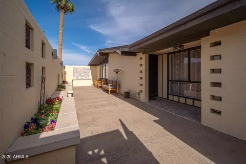 327 E Monte Way, Phoenix, AZ 85042 photo 8