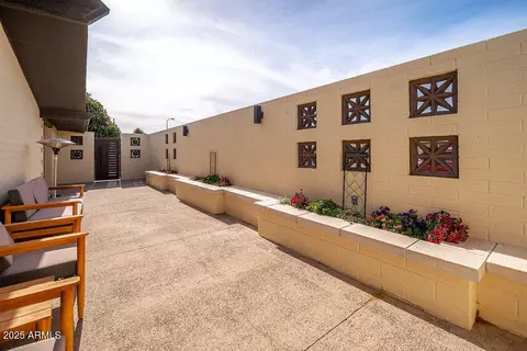 327 E Monte Way, Phoenix, AZ 85042 photo 10
