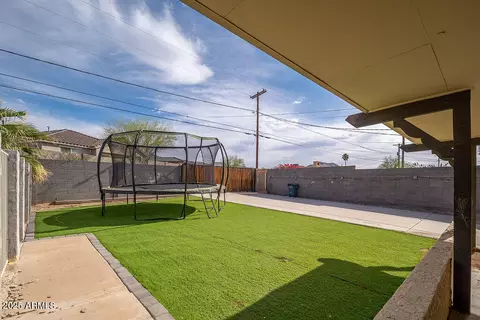 327 E Monte Way, Phoenix, AZ 85042 photo 2