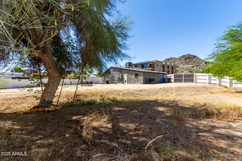 Exterior - 511 E Purdue Ave, Phoenix, AZ 85020 photo 2 of 5