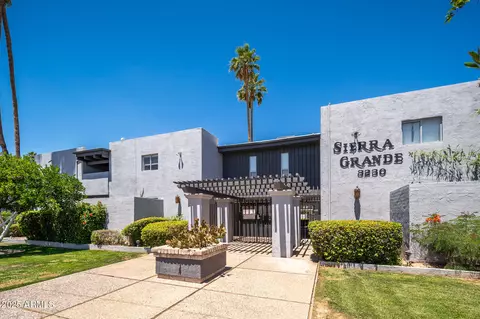 3230 E Pinchot Ave #32, Phoenix, AZ 85018