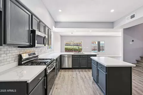 Kitchen - 553 E Baylor Ln, Gilbert, AZ 85296 photo 2 of 6