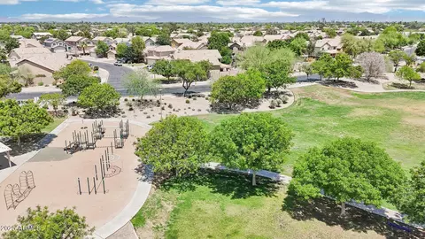View/Area - 553 E Baylor Ln, Gilbert, AZ 85296 photo 4 of 4