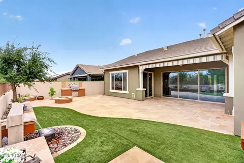 Exterior - 3123 E Cat Balue Dr, Phoenix, AZ 85050 photo 5 of 5