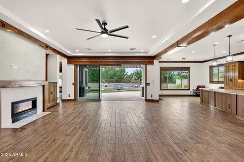 Living - 3123 E Cat Balue Dr, Phoenix, AZ 85050 photo 4 of 4