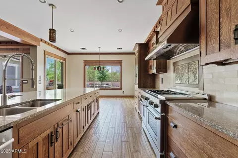 Kitchen - 3123 E Cat Balue Dr, Phoenix, AZ 85050 photo 2 of 2