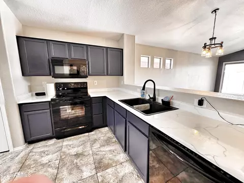 1339 W Mesquite Ave, Apache Junction, AZ 85120 photo 2